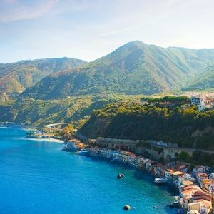 Meet your Posher, Maha